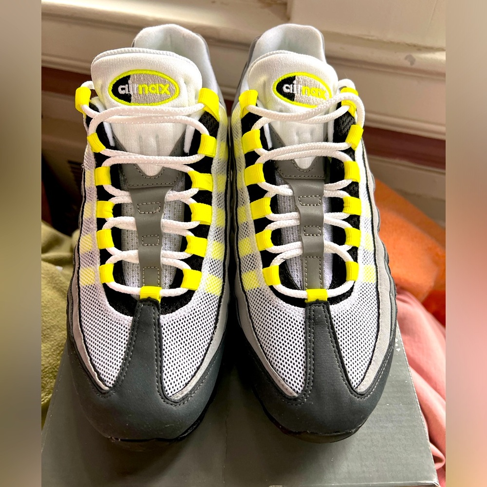 Air Max 95 OG Neon 2020 size 9